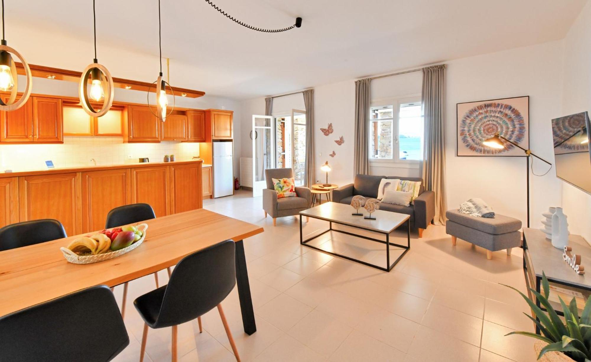 Amazing 2 Bedroom Apartment Overlooking The Marina Of Vourkari Ngoại thất bức ảnh